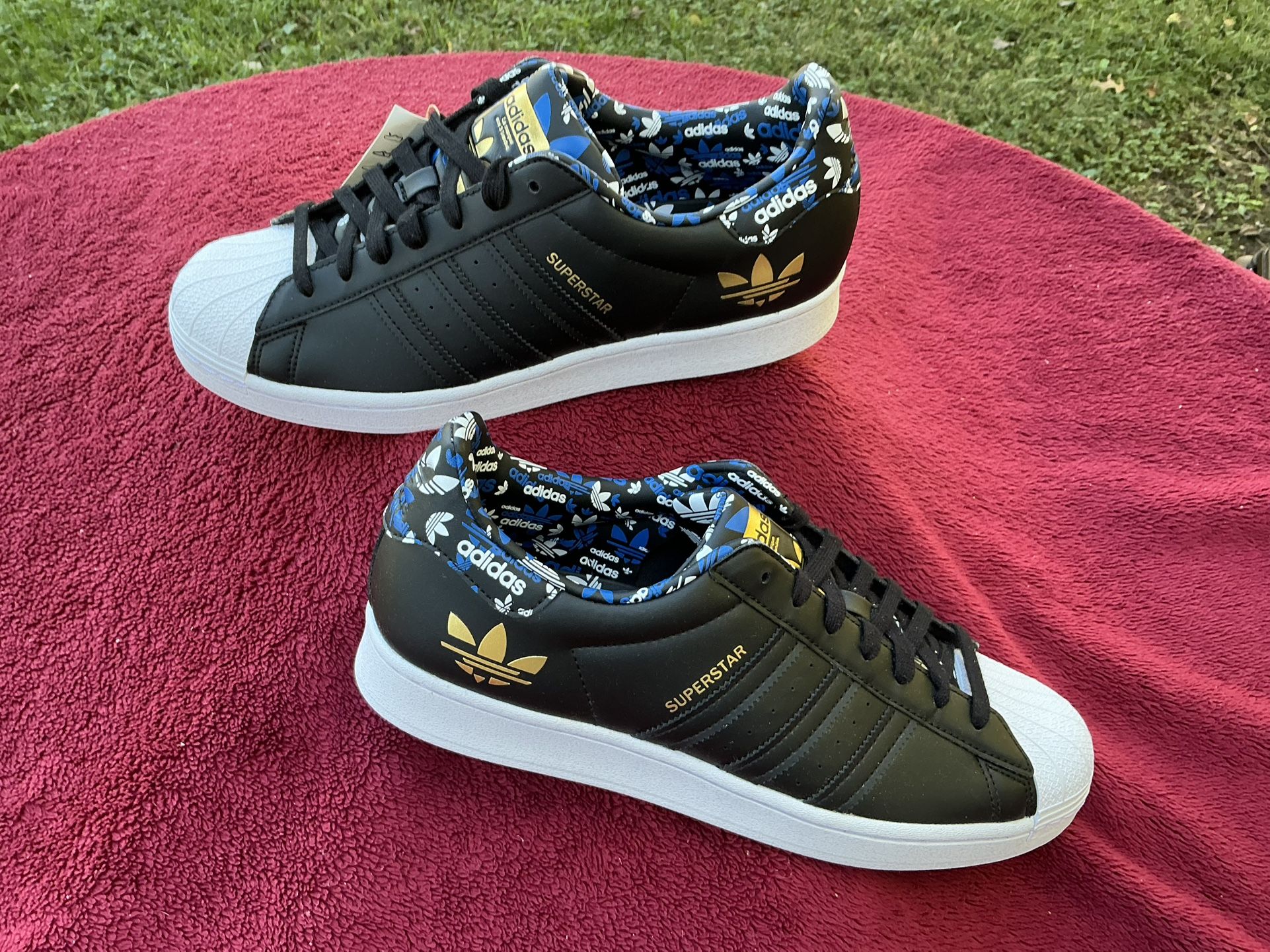 Adidas Superstar core black/core black/gold met sz 11