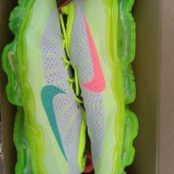 Nike Air Vapormax Flyknit Size 12