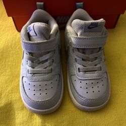 NIKE Toddler 7c Court Borough Low 2 TP Sneakers w/ Box Lt Grey