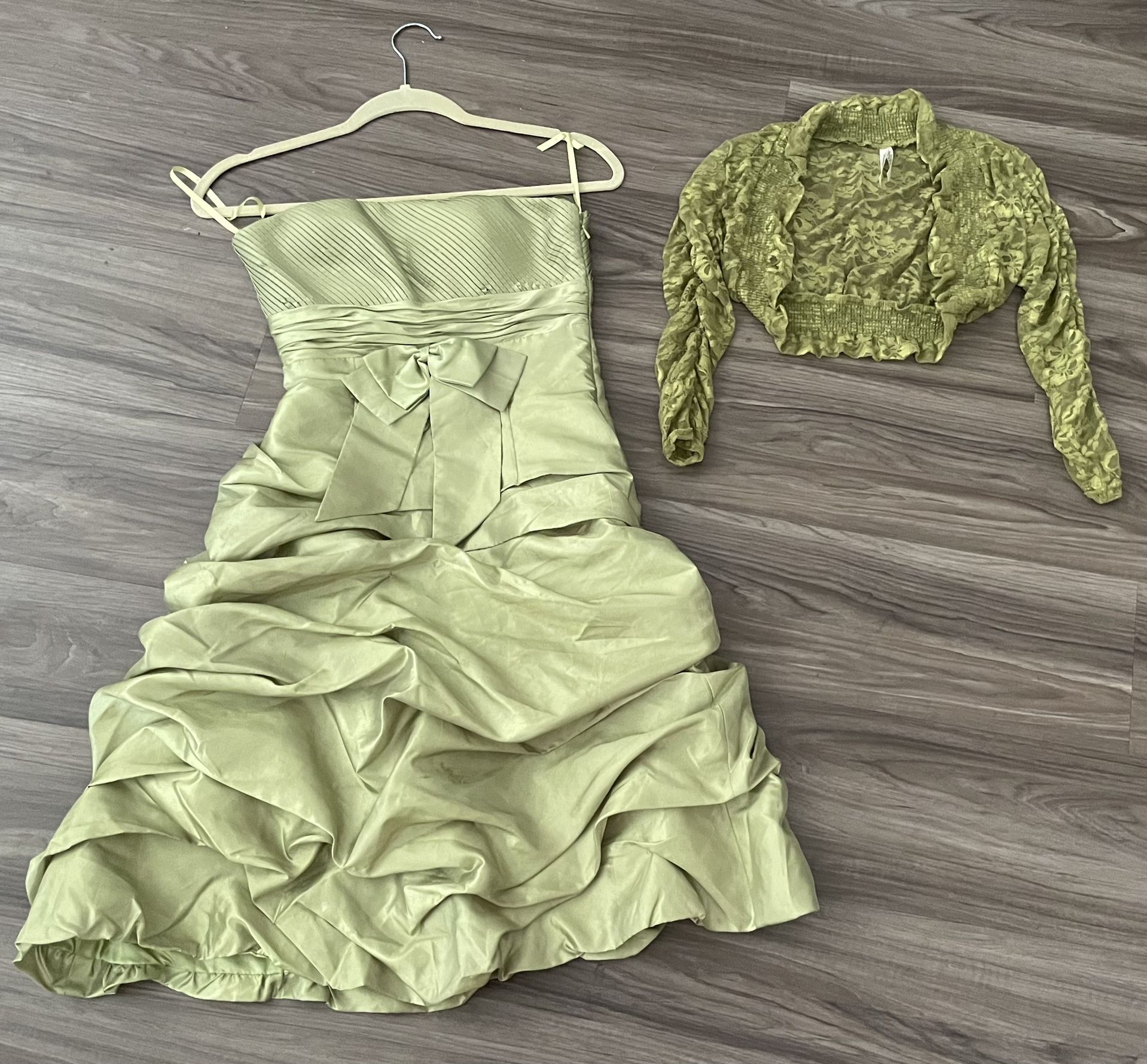 2-pieces May Queen Mint Satin Dress Ruched Ruffle Bubble Hem Bow Accents Size 4