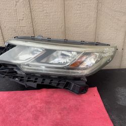 2015 2016 HONDA CR-V LEFT SIDE HEADLIGHT OEM USED 