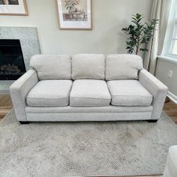La-Z-Boy Sofa – Clean Neutral Fabric – Comfortable & Modern FREE LOCAL DELIVERY!