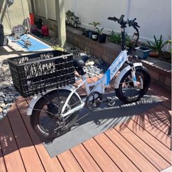 Lectric 2019 XP step-thru foldable bike 