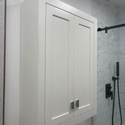Higuera Solid Wood Wall Bathroom Cabinet 