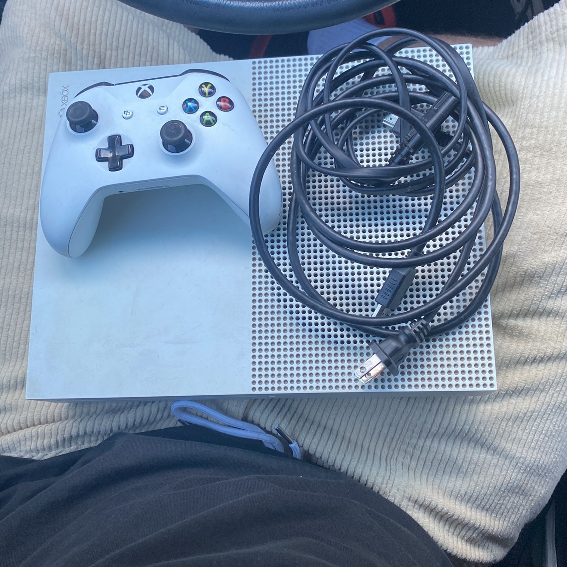 Xbox One S
