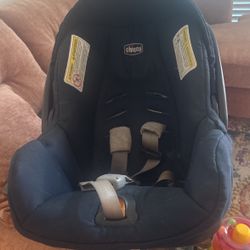  Chicco bravo Car Seat And base