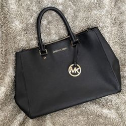 Michael Kors Black Tote Purse 