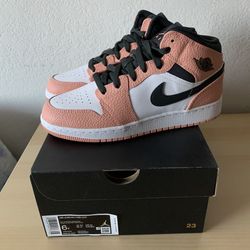 Air Jordan 1 Mid Pink White Black New Size 6y GS