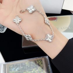Van Cleef & Arpels bracelet