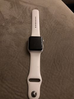 Apple Watch 7000 series (doesn’t turn on)