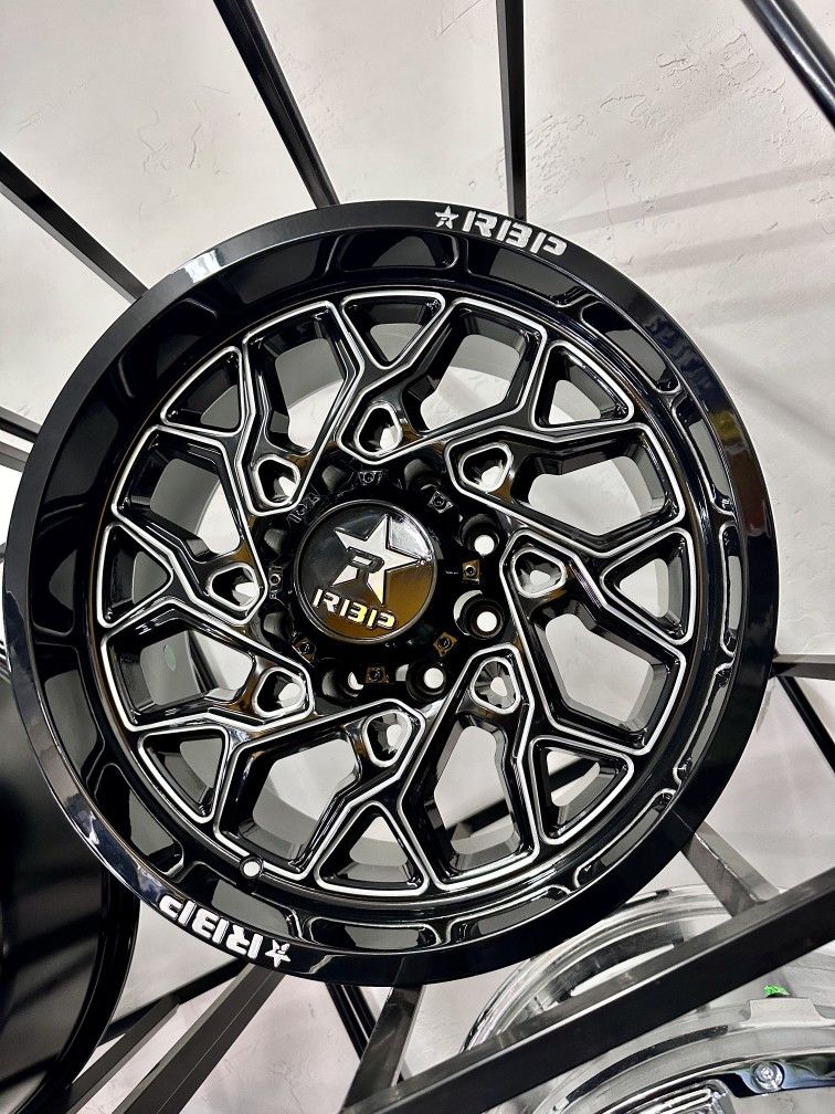 20x10 Wheels 8x170 On 33/1250/20 All Terrains