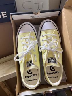 (Brand  new with box) Converse Chuck Taylor All Star Lift Double Stack Platform (Size: Men's 6 / Women's 8)