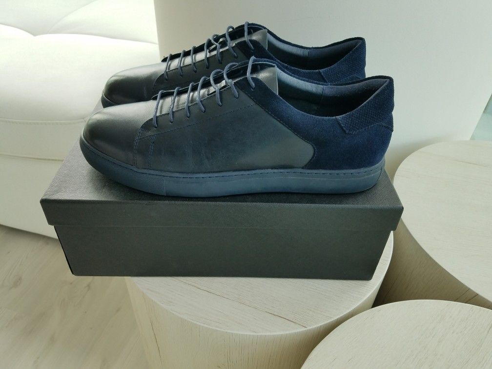 Navy Blue Low Top Fashion Sneakers, Size 13, Zanzara