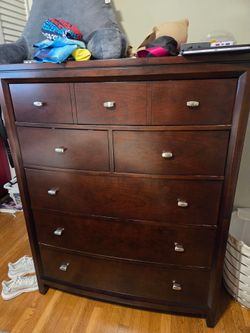 American Drew Dresser