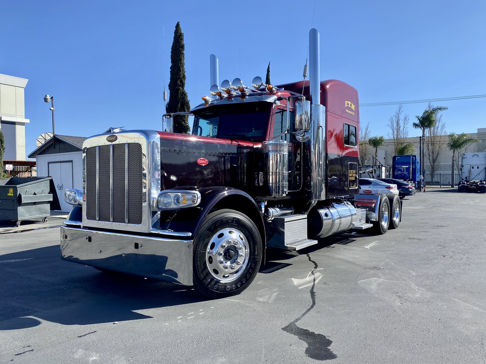 2019 Peterbilt 389