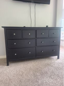 Dresser w/ 2 night stands - good condition - $75