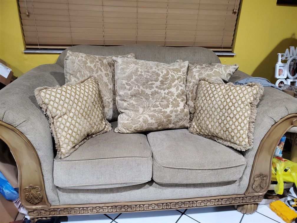Living room set sofa with love seat 2 end tables with lamps and matching dining table with 6 chairs