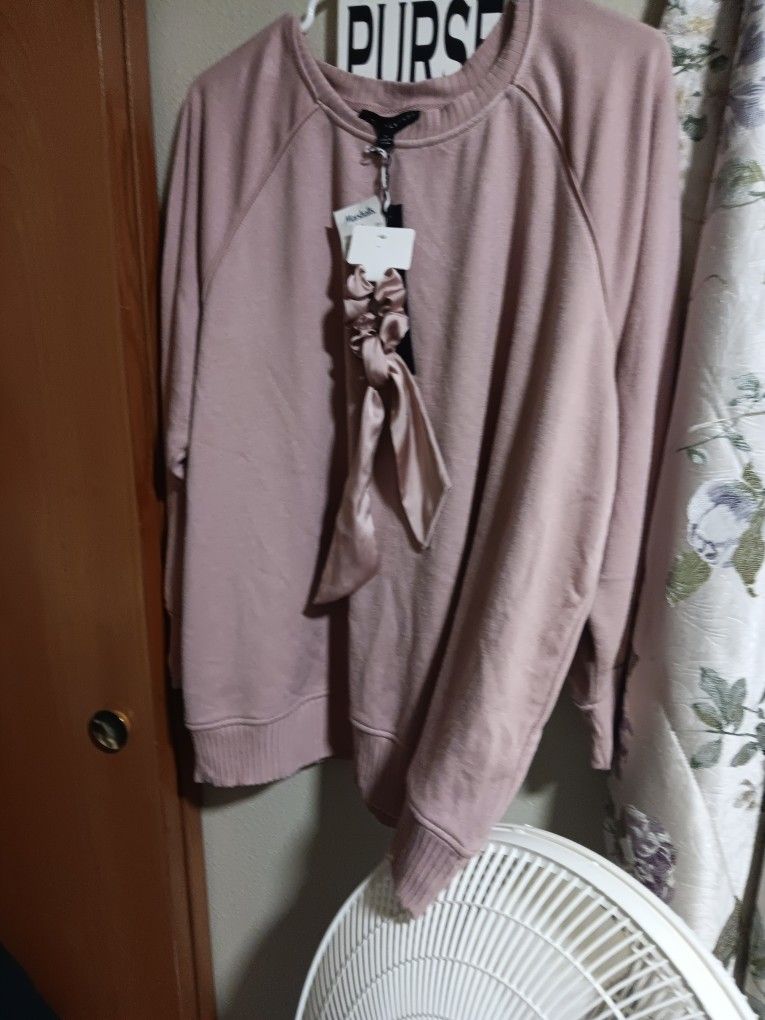 Brand New Women Sweatshirt Size 1x