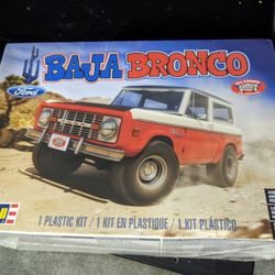 Ford Baja Bronco 1/25 Model Car (Revell) Brand New Level 5