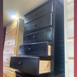 5 drawers dresser / Five drawers dresser