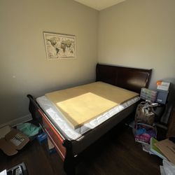 Wood Bed Frame / Mattress / Foam Topper
