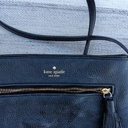 Kate SPADE Crooss Body Bag  As Is See Pictures/ Vea Fotos 