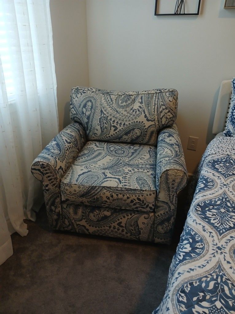 Oversized Swivel Chair