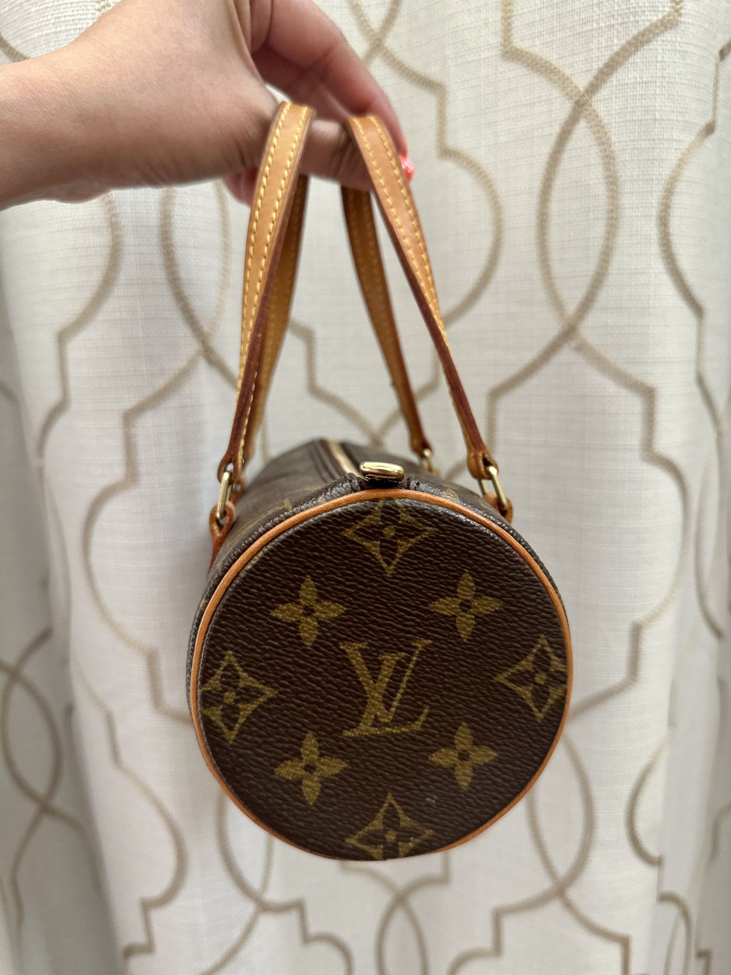 Louis Vuitton Papillon 26 Monogram Bag for Sale in Houston, TX - OfferUp