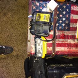DeWalt 6 Ah Battery And Charger   