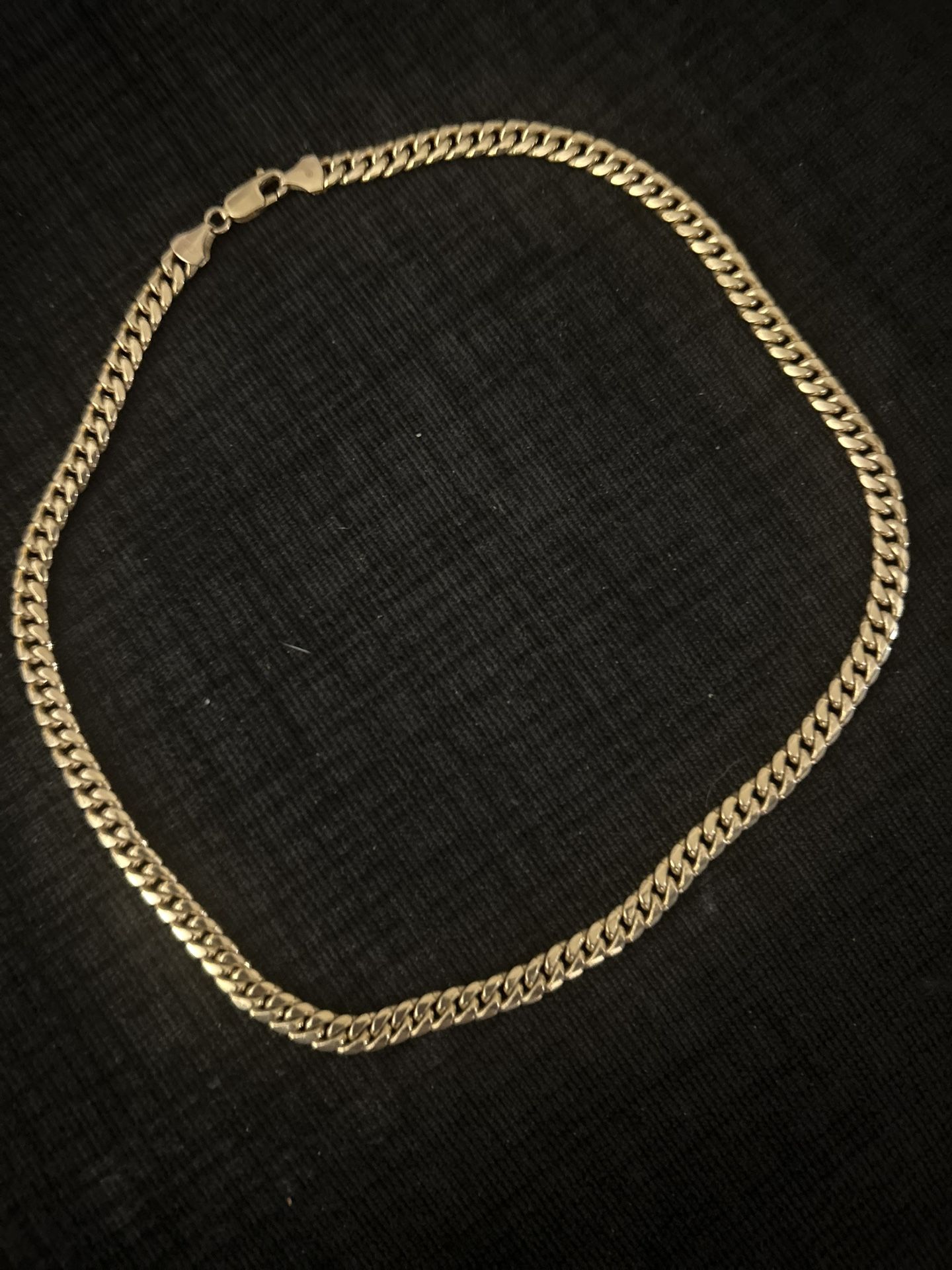 10 karat gold Cuban link chain