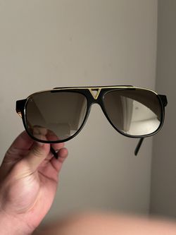 Louis Vuitton Black Acetate Frame Evidence Sunglasses - Yoogi's Closet