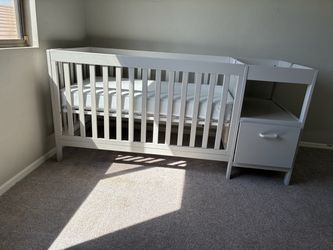 Brand new baby crib