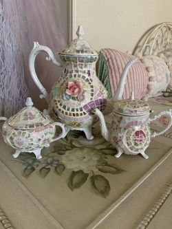Shabby mosaic teapot with cream and sugar bowl