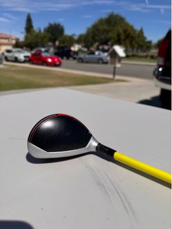 TaylorMade M6 Rescue Hybrid – V2 Shaft – Good Condition
