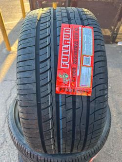 265 30 22 Set Of New Tires