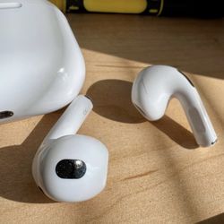 AirPod Gen 3 
