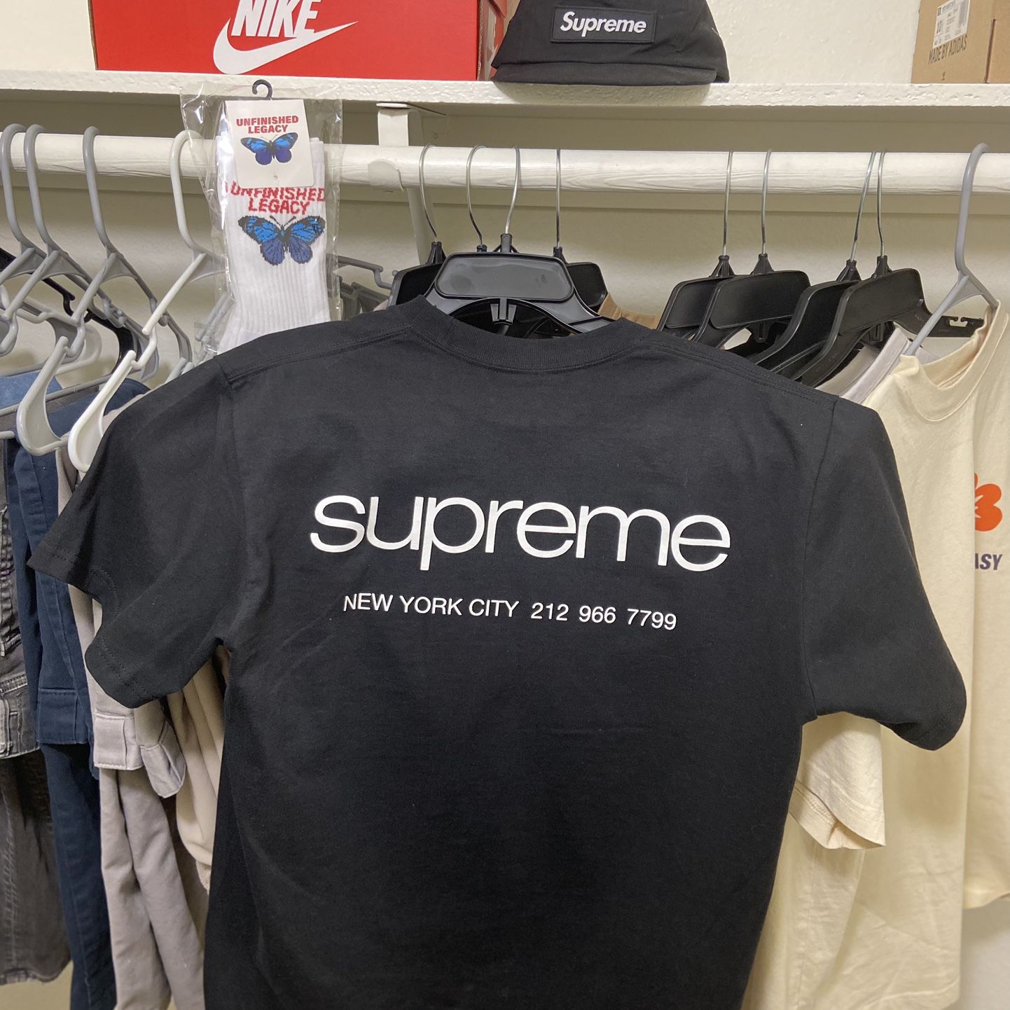 Supreme T Shirt Medium, Supreme Cap, Unfinished Legacy Socks