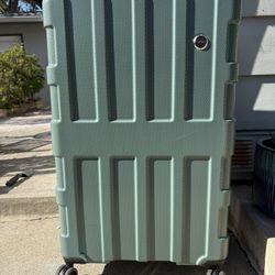 Large Luggage 