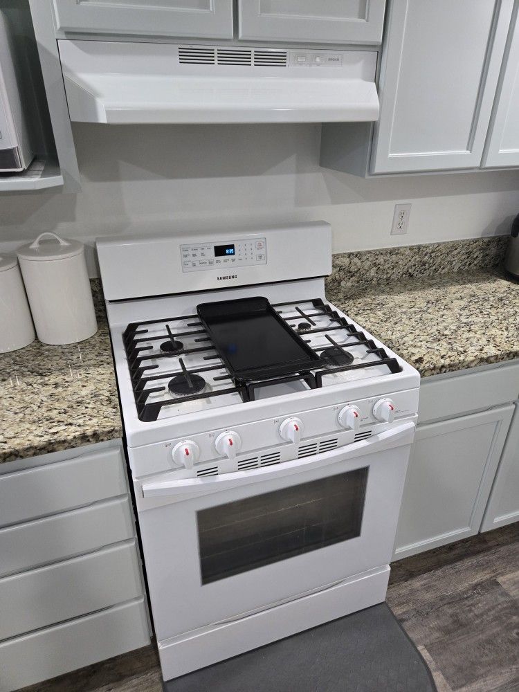 Need Gone ASAP/ Gas Range $150