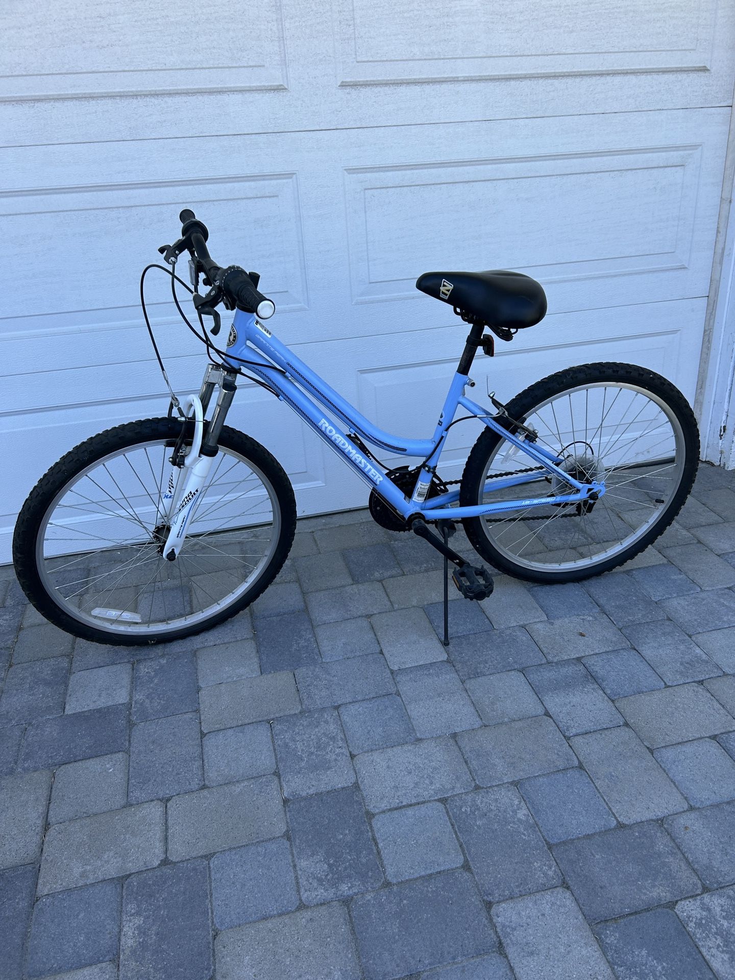 Roadmaster 18 Speed Women’s Bike