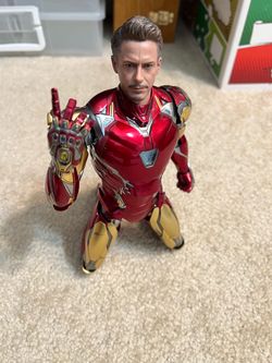 Hot toys endgame iron man mark 85
