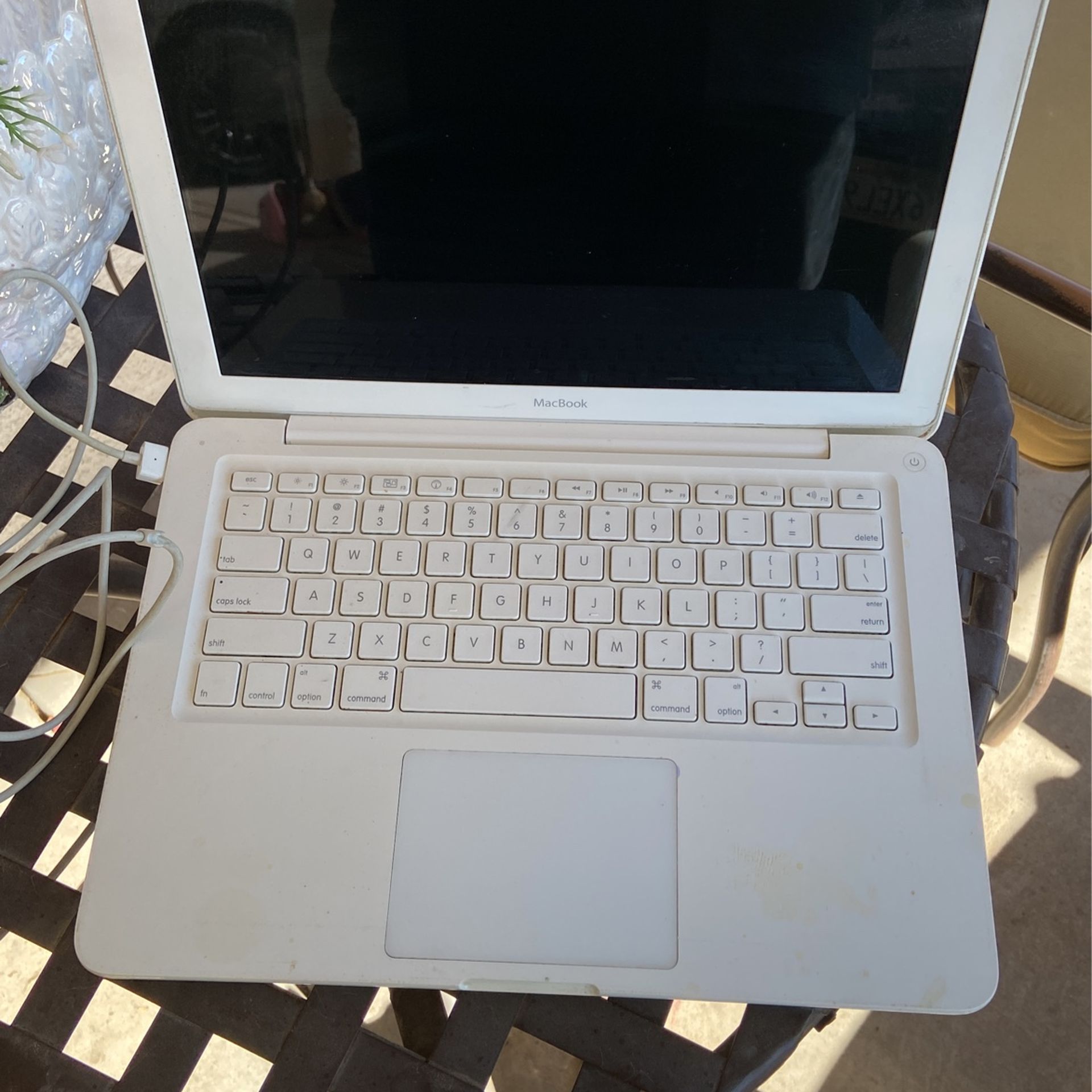 Mac Book