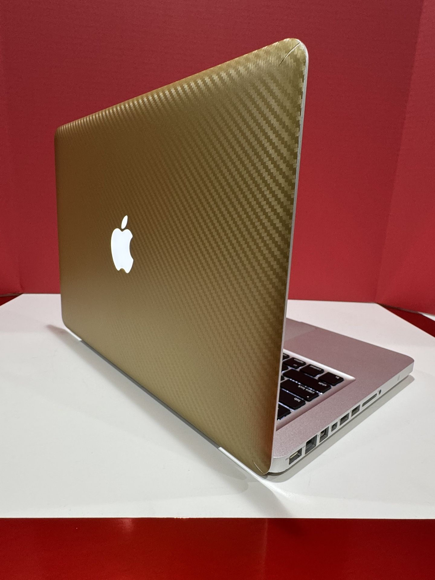 Apple MacBook Pro 13” intel Core i5 16GB RAM 250GB SSD MacOS Ventura