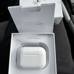 AirPod Pros 2nd Generation Wireless Charging Case