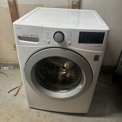 LG STACKABLE 6 Years Old Inverter Direct Drive Front Load Washer (Can Deliver) Everything Works