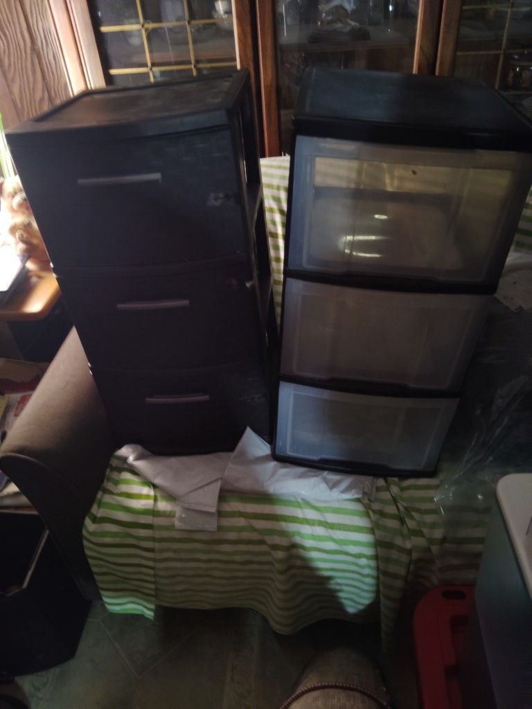 Plastic Drawers $10 Each Or 2 For $15