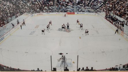 HOCKEY MINNESOTA PHILADELPHIA 2000