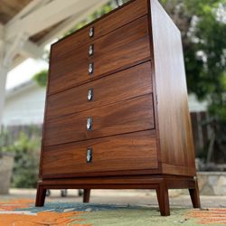 Stunning Mid Century Tall Boy Dresser By Brown Saltman for Sale in  Carlsbad, CA - OfferUp
