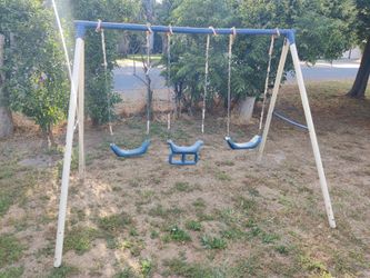Metal Swing / Columpio