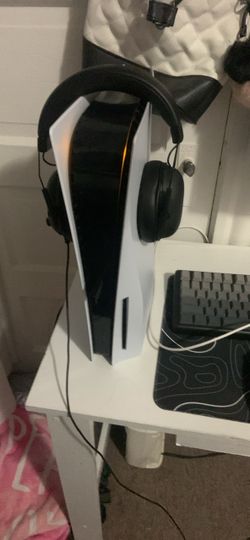 Blackshark v3 headphones - (Can throw in an offer for ps5)